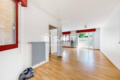 Maison - 96 m² - 5 pièces