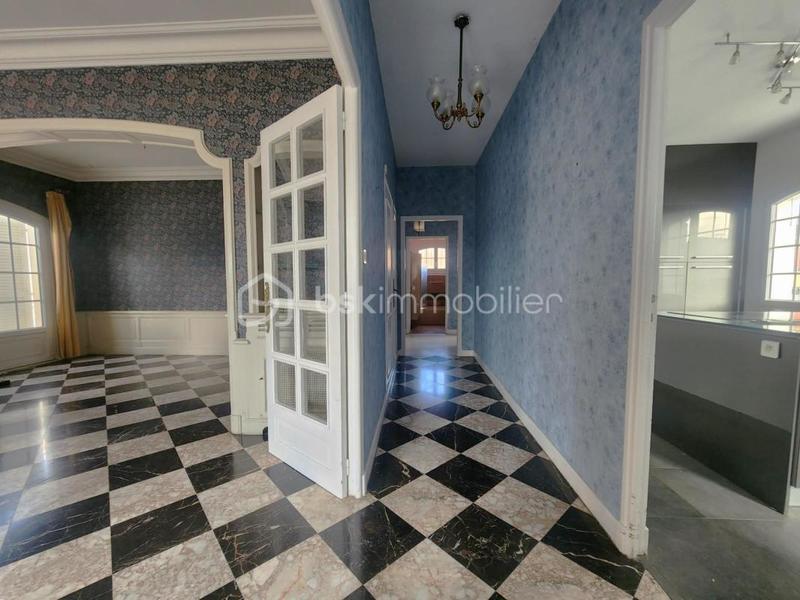 Villa - 182 m² - 6 pièces