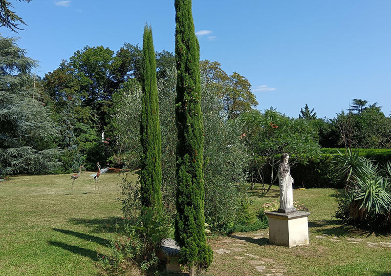 Maison - 308 m² - 12 pièces