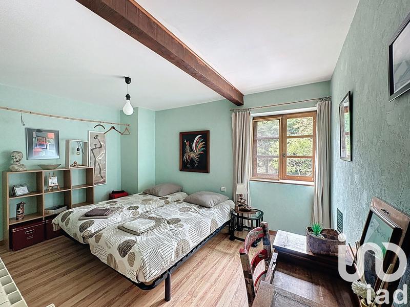 Maison - 313 m² - 15 pièces