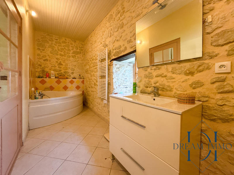 Maison ancienne - 166 m² - 8 pièces