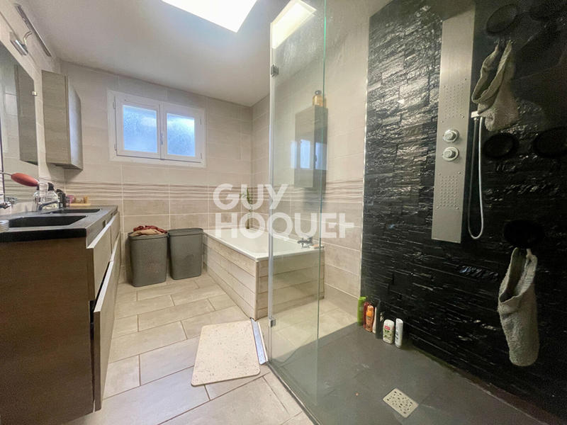 Maison - 168 m² - 6 pièces