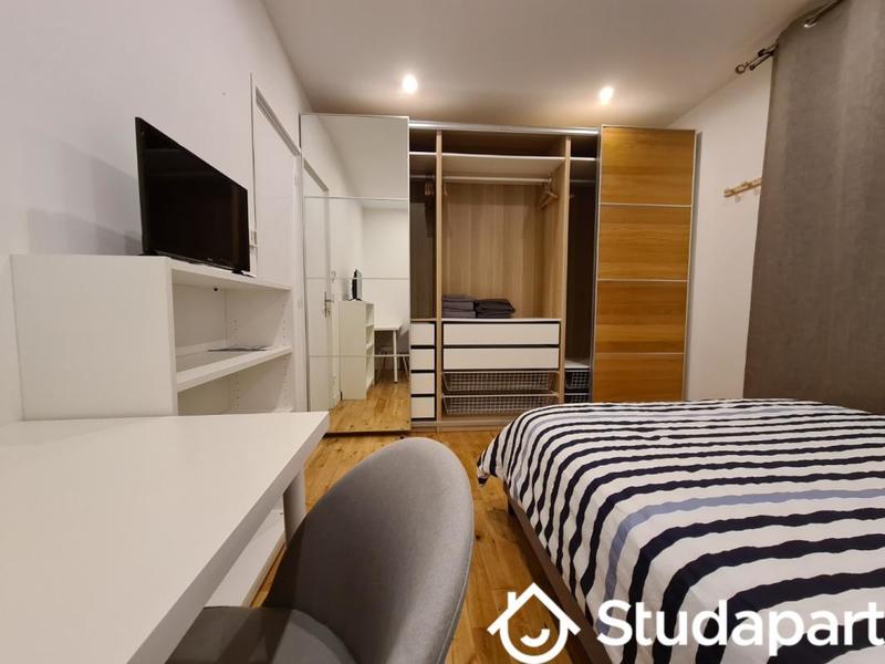 Chambre - 12 m² - 1 pièce