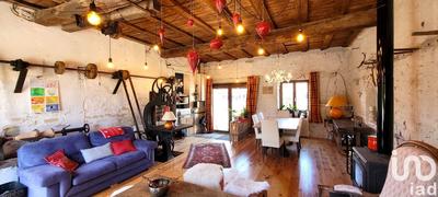 Maison - 284 m² - 9 pièces