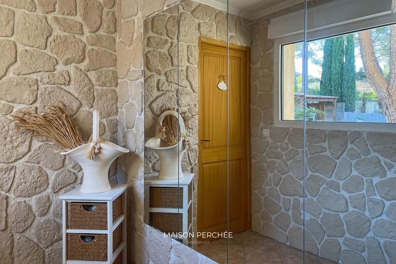 Villa - 196 m² - 7 pièces