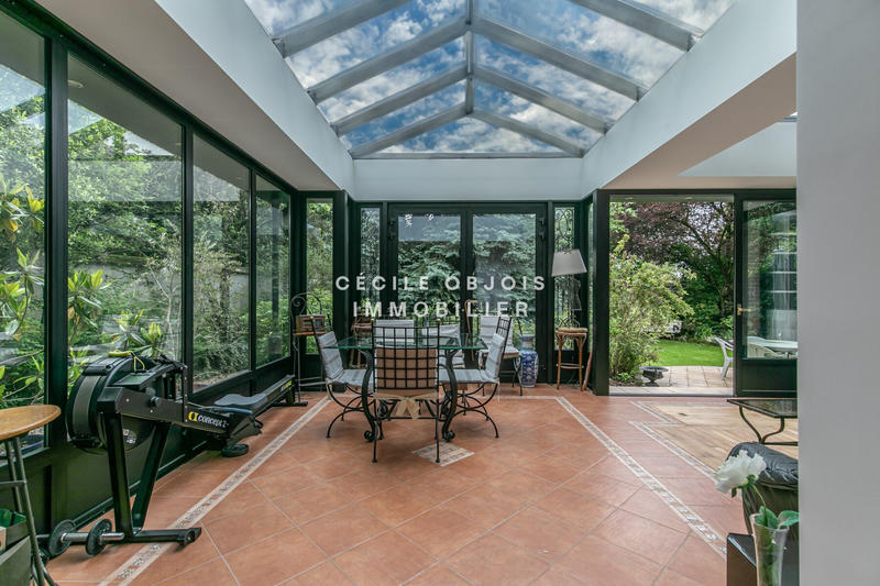 Maison - 272 m² - 11 pièces