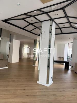 Local commercial - 270 m² - 3 pièces