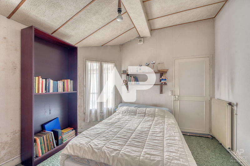 Immeuble - 184 m² - 10 pièces