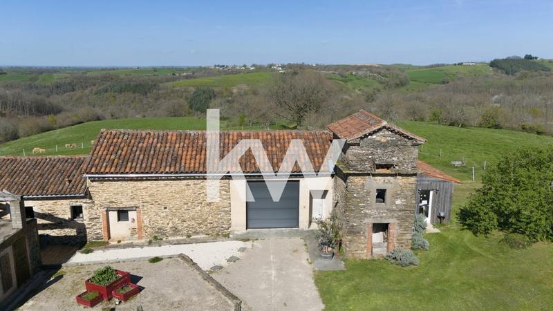 Maison - 450 m² - 15 pièces