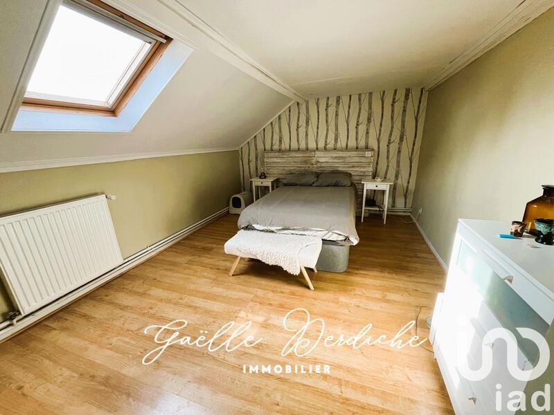 Maison - 213 m² - 8 pièces