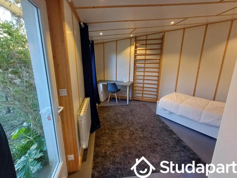 Chambre - 10 m² - 1 pièce