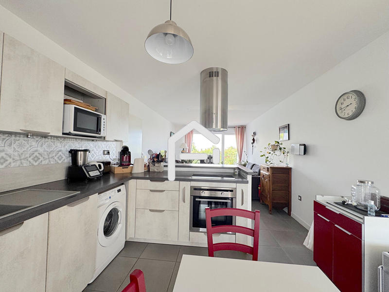 Appartement - 83 m² - 4 pièces