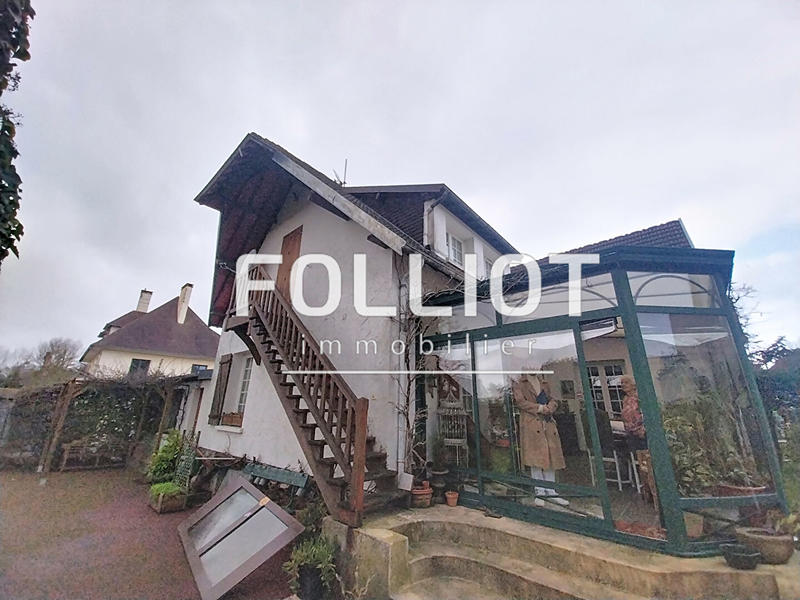 Maison - 155 m² - 10 pièces