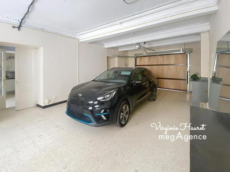 Maison - 270 m² - 10 pièces