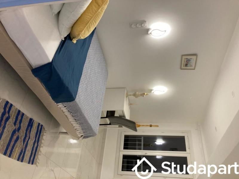 Chambre - 12 m² - 1 pièce