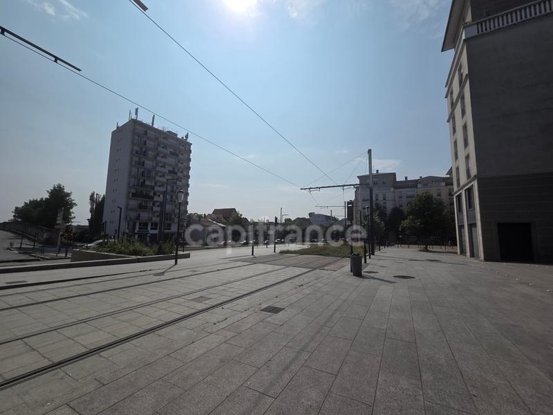 Bureau - 26 m² - 1 pièce