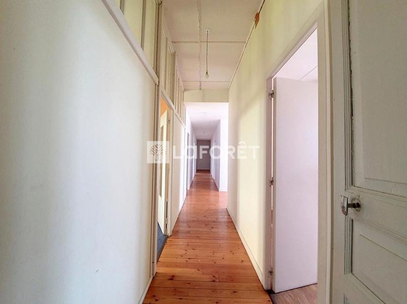 Maison - 382 m² - 18 pièces