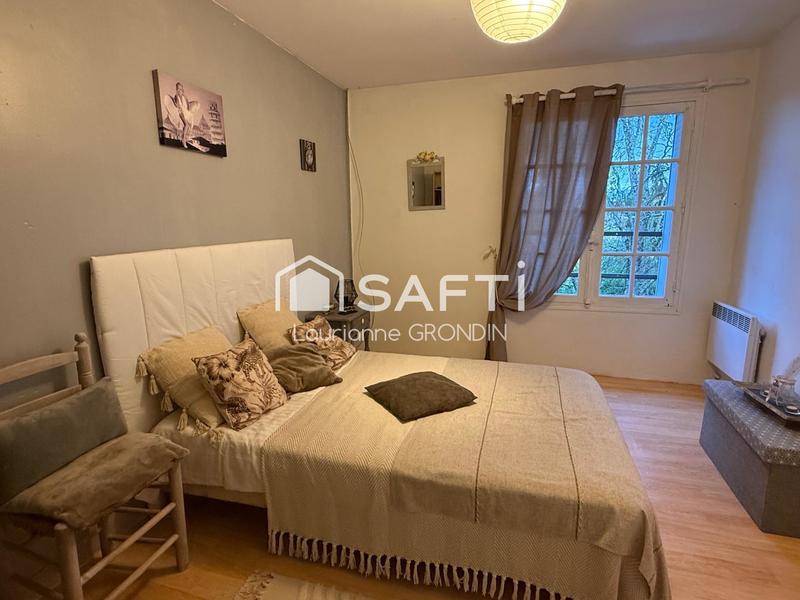 Maison - 170 m² - 8 pièces