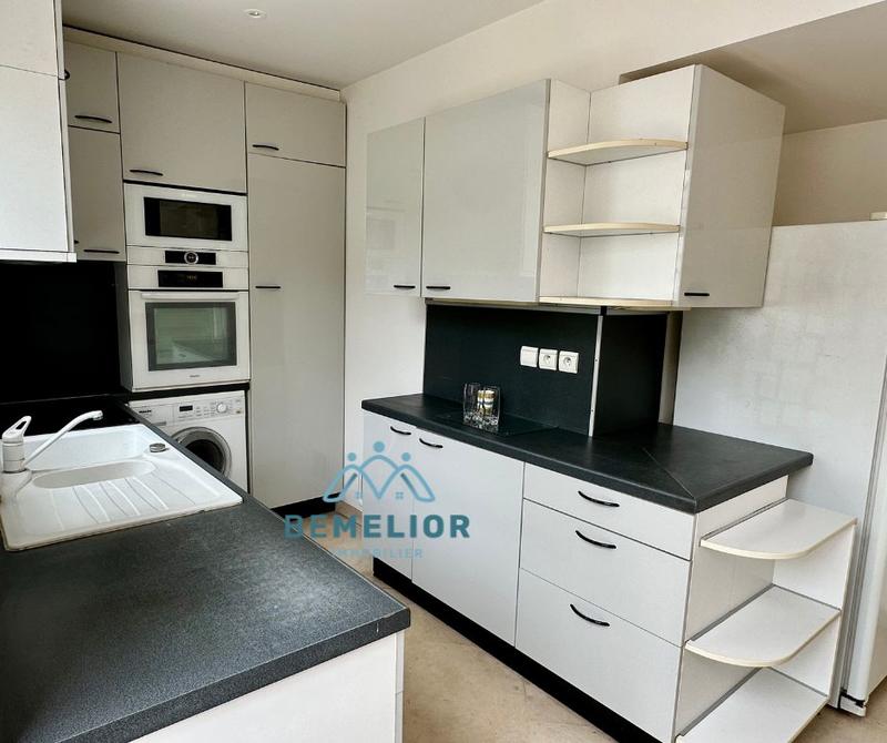 Appartement - 259 m² - 10 pièces