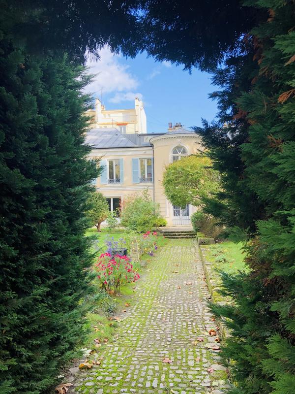 Maison - 876 m² - 20 pièces