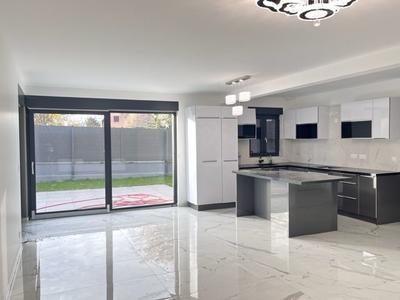 Maison - 114 m² - 4 pièces