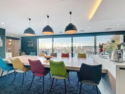 Maison - 192 m² - 5 pièces