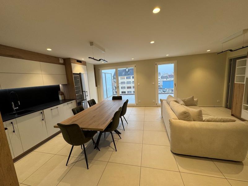 Appartement - 82 m² - 4 pièces