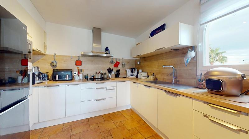 Appartement - 75 m² - 3 pièces