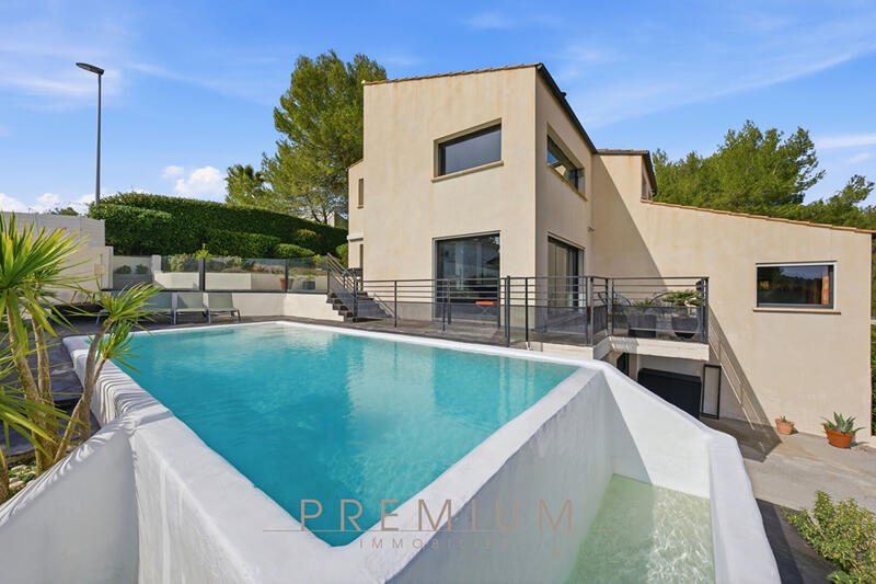 Maison d'architecte - 223 m² - 6 pièces