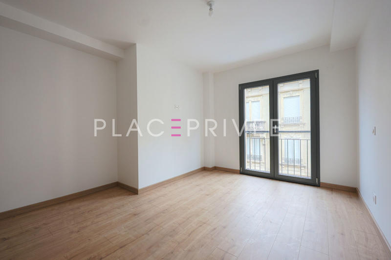 Appartement - 82 m² - 3 pièces