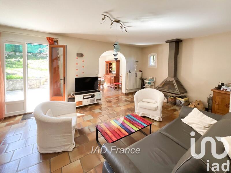 Maison - 180 m² - 8 pièces