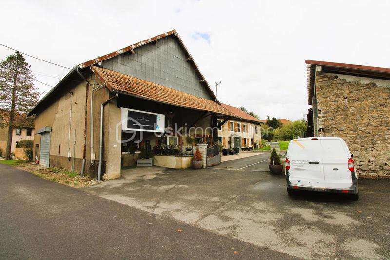 Maison - 281 m² - 5 pièces