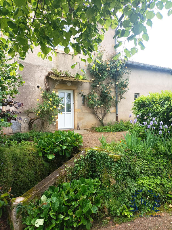 Maison traditionnelle - 104 m² - 4 pièces