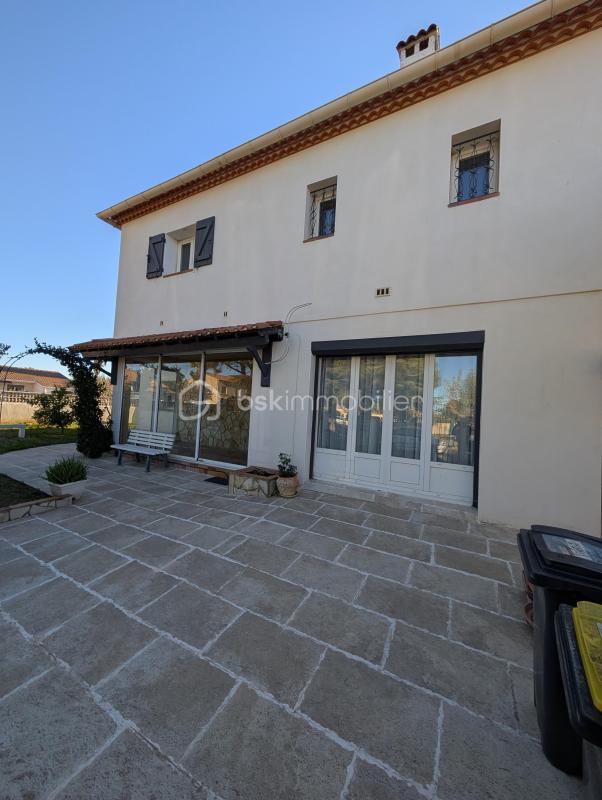 Maison traditionnelle - 100 m² - 3 pièces