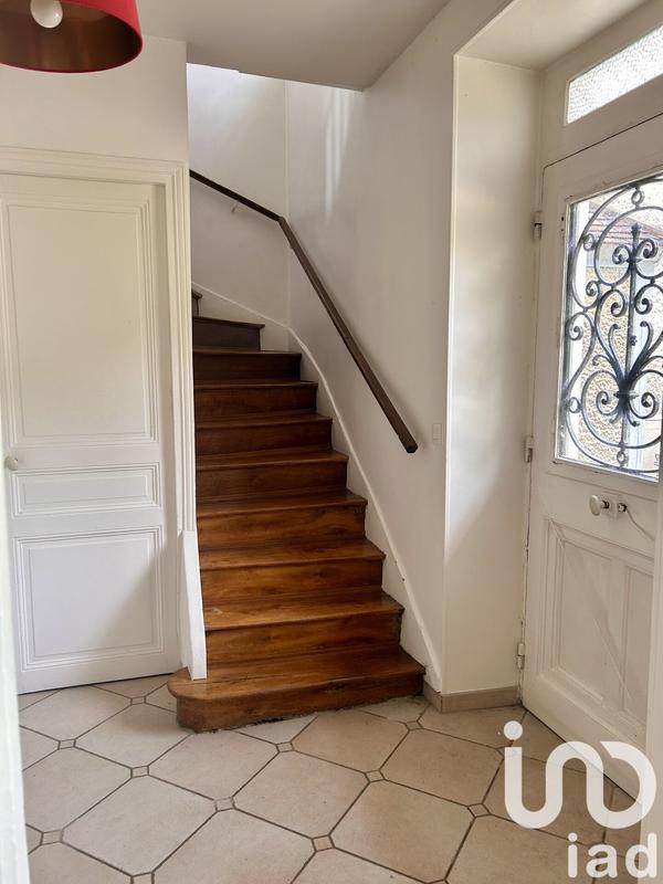 Maison - 235 m² - 7 pièces