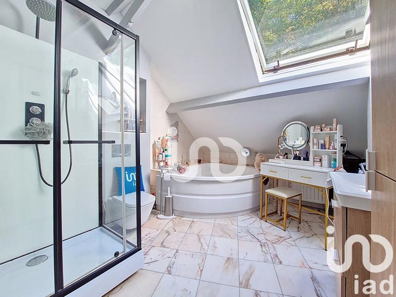 Maison - 193 m² - 6 pièces