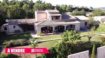 Villa - 190 m² - 8 pièces