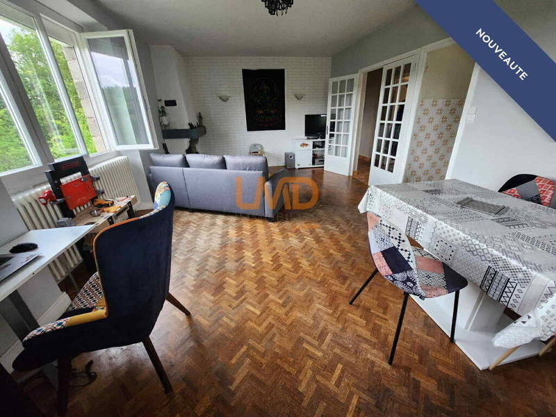 Maison - 121 m² - 6 pièces