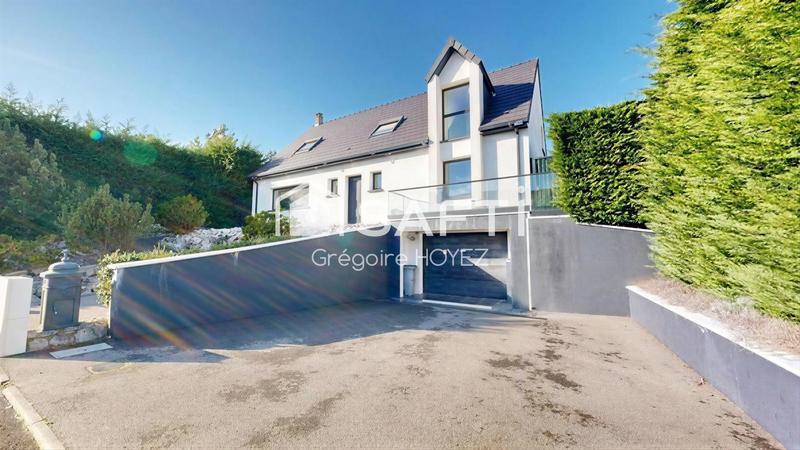 Maison - 210 m² - 5 pièces