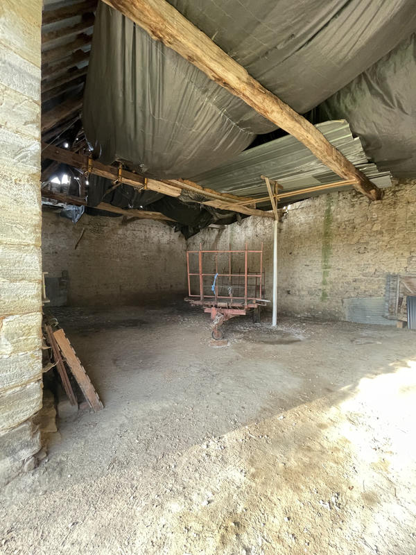 Maison - 870 m² - 3 pièces