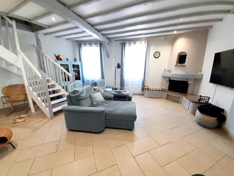 Maison - 270 m² - 12 pièces