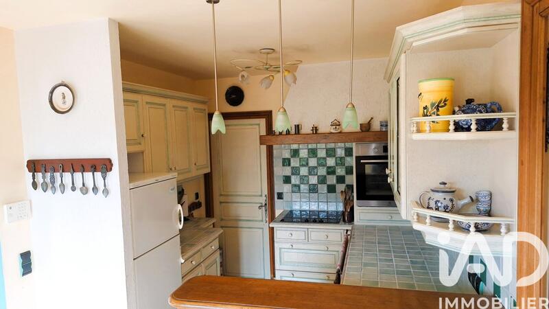 Maison - 186 m² - 8 pièces