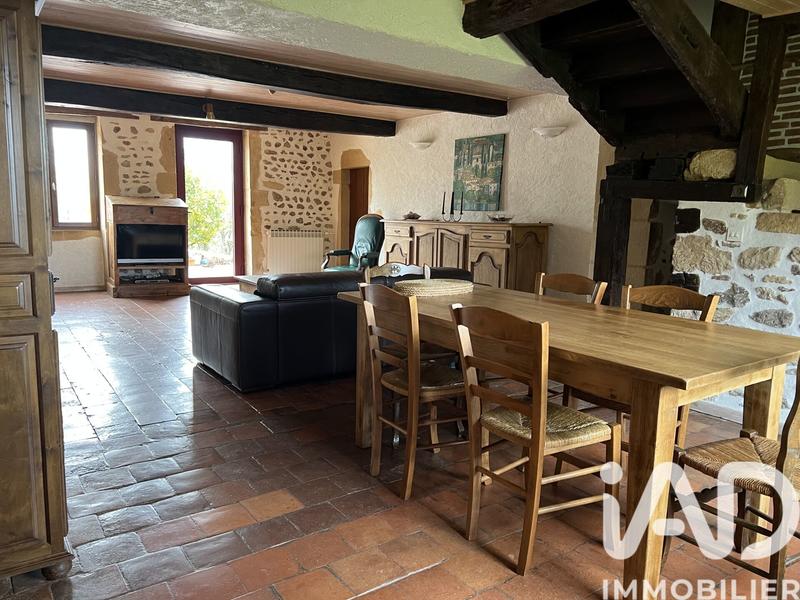 Maison - 241 m² - 9 pièces