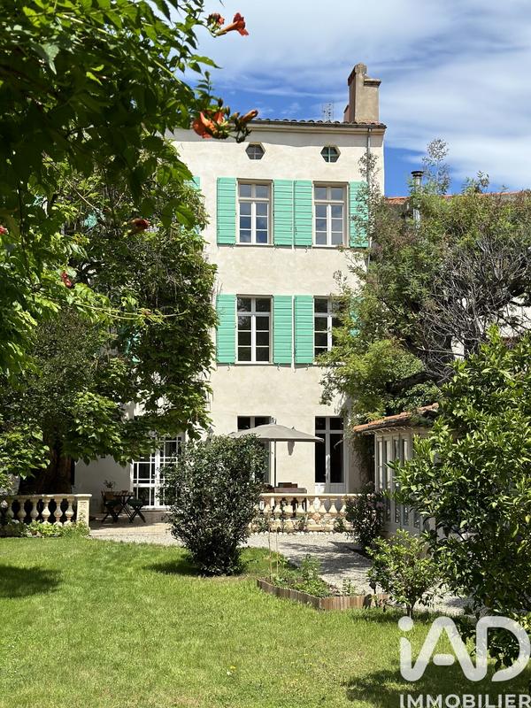 Maison - 483 m² - 12 pièces