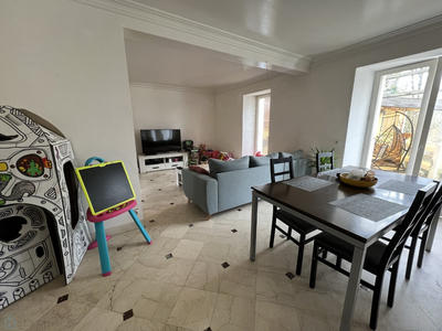 Maison - 170 m² - 7 pièces