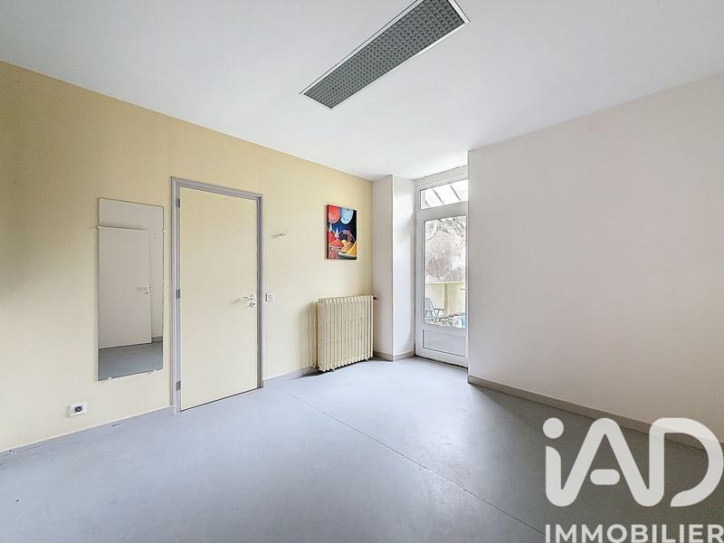 Immeuble - 83 m² - 3 pièces