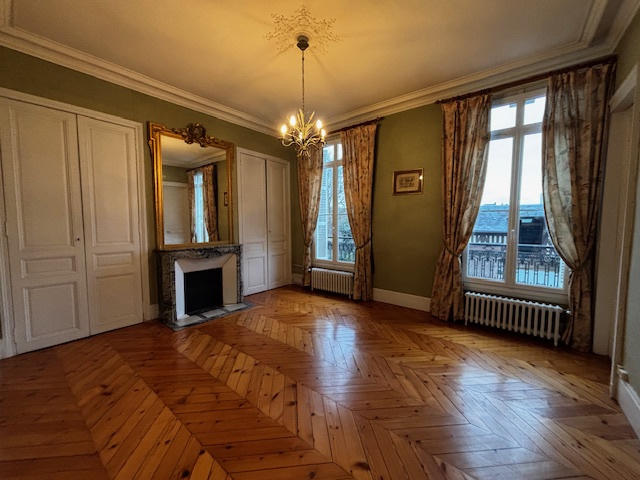 Propriété - 160 m² - 7 pièces