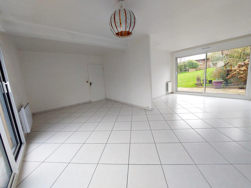 Maison - 101 m² - 5 pièces