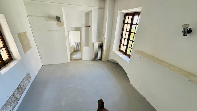 Maison - 220 m² - 8 pièces