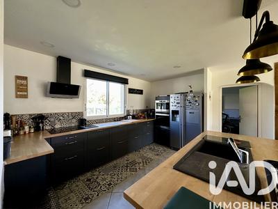 Maison - 170 m² - 5 pièces